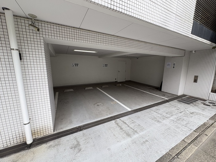 20/20 駐車場