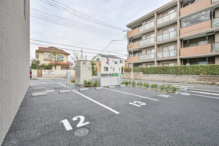 20/20 駐車場