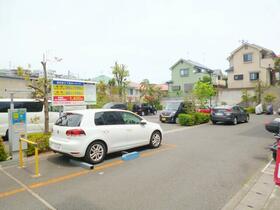 16/16 駐車場