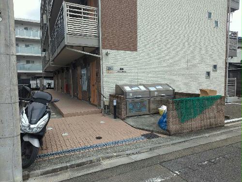 14/16 エントランス