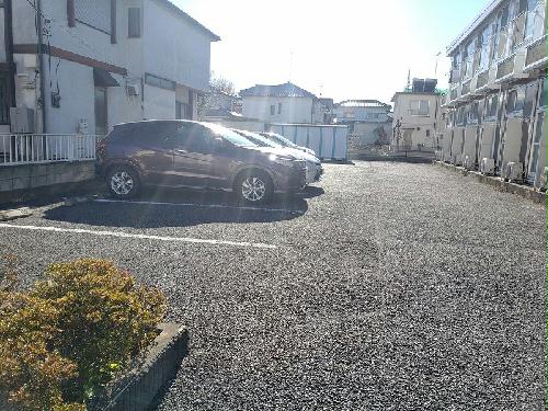 14/14 駐車場
