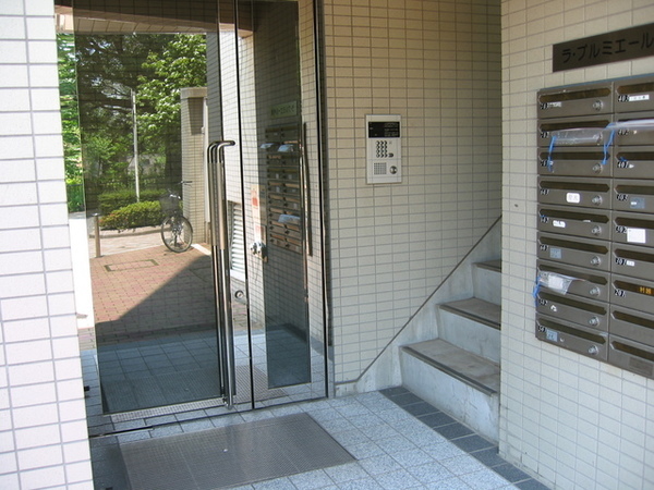 3/3 エントランス