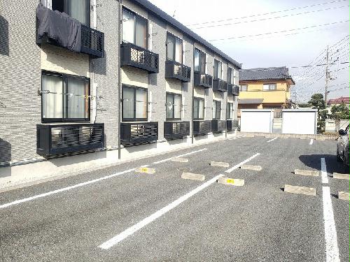 14/14 駐車場
