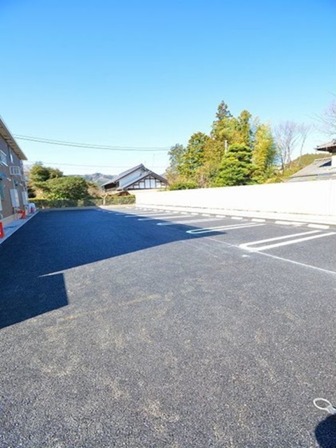14/20 駐車場