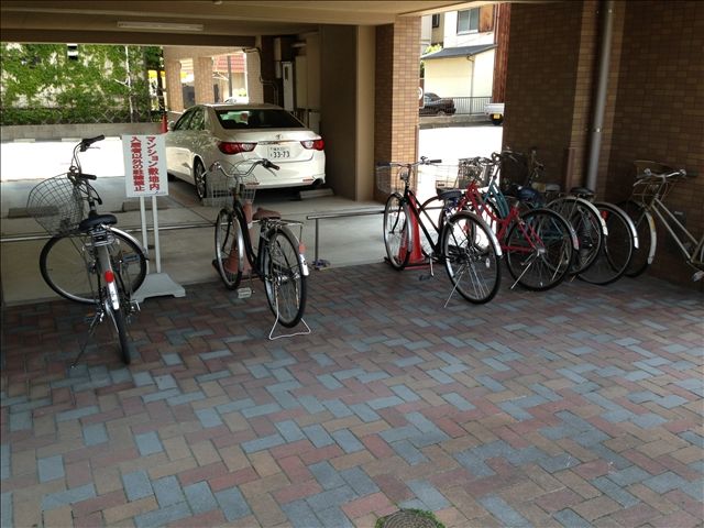 14/14 駐車場