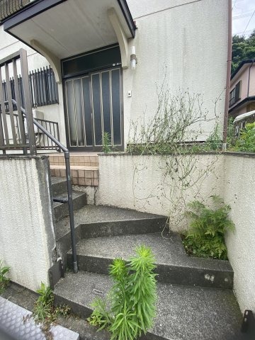18/19 エントランス