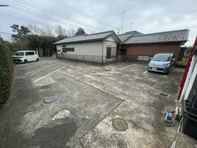 2/2 駐車場