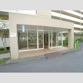 15/15 エントランス