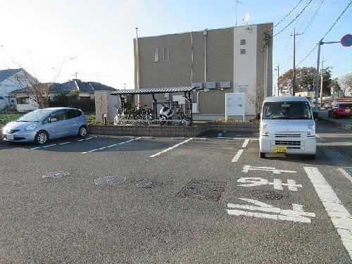 14/14 駐車場