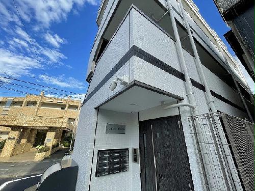 14/14 エントランス