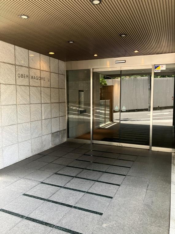 15/21 エントランス