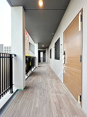 13/28 玄関
