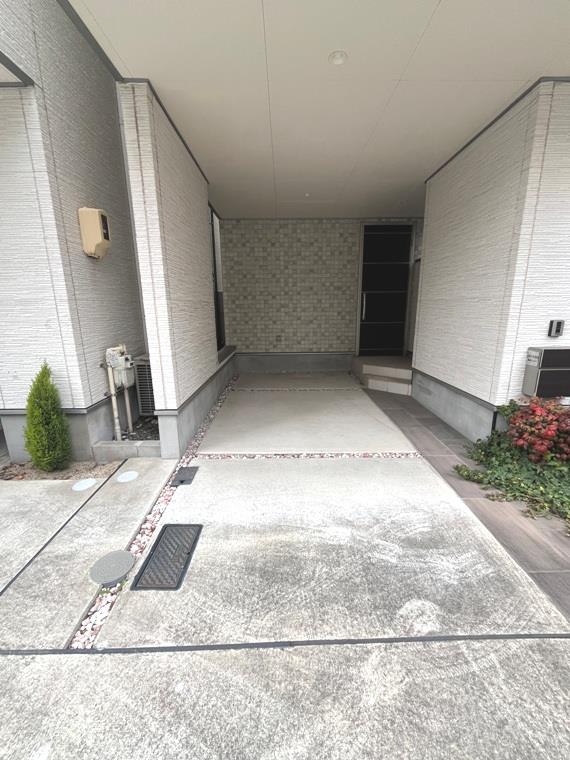 17/17 駐車場