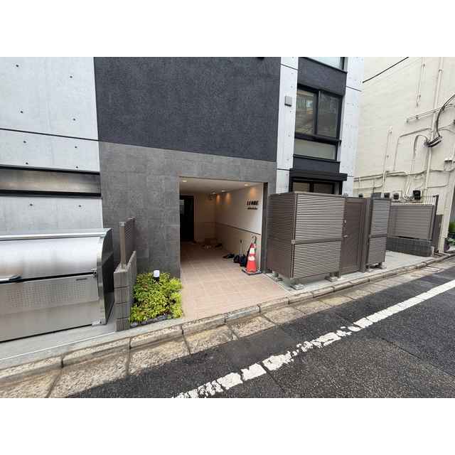 19/21 エントランス