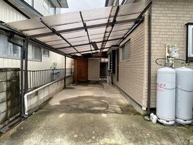 16/16 駐車場
