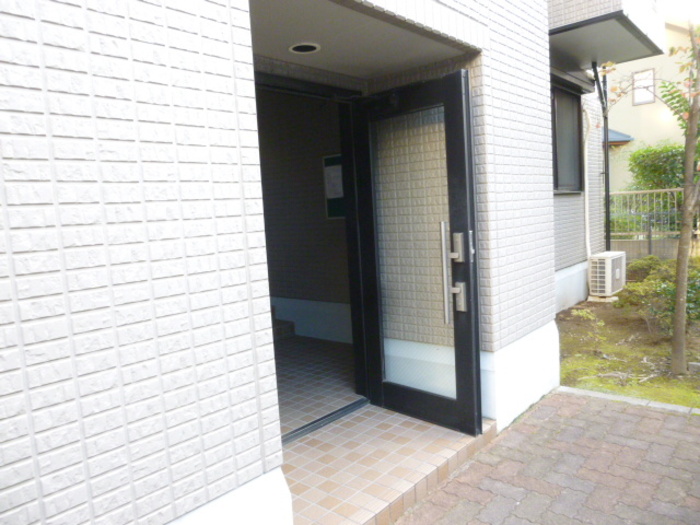 2/3 エントランス