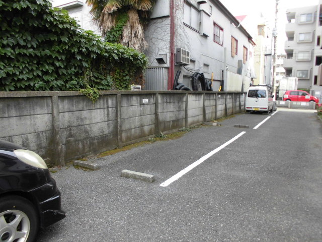 20/21 駐車場