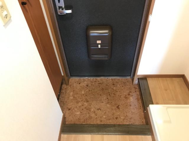 13/29 玄関
