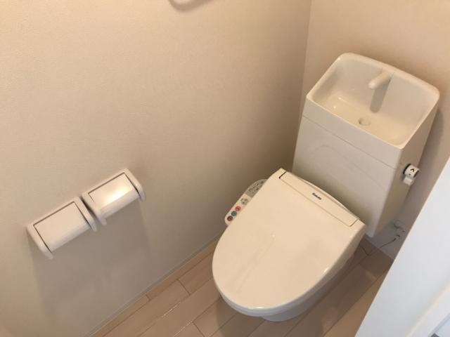 16/26 トイレ