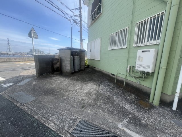 2/2 駐車場