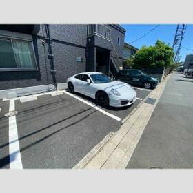 3/3 駐車場