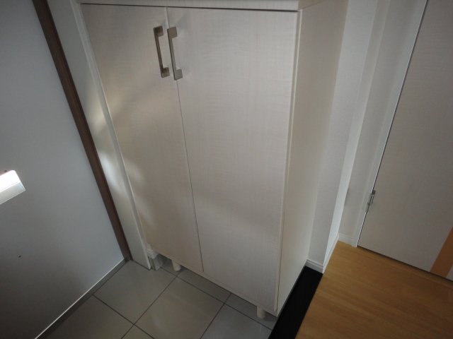 13/27 玄関
