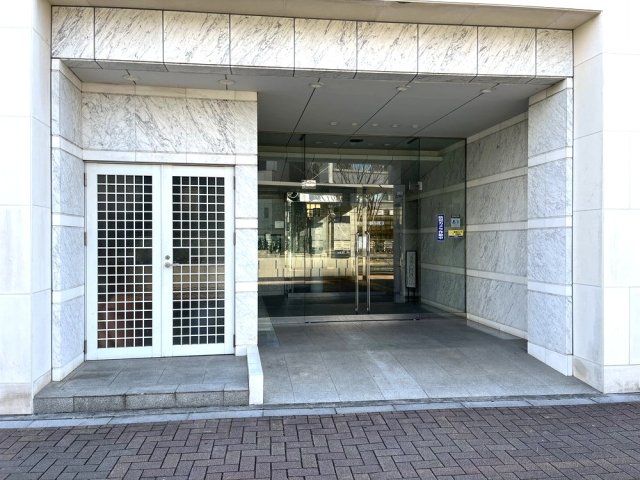 19/26 エントランス