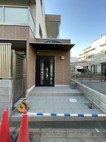 2/2 エントランス
