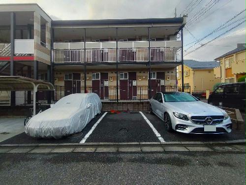 14/14 駐車場
