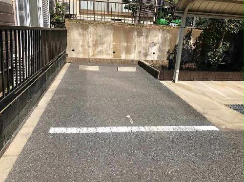 14/14 駐車場