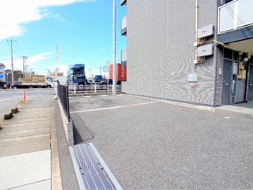 14/19 駐車場
