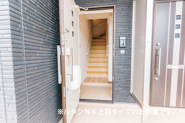 16/22 エントランス