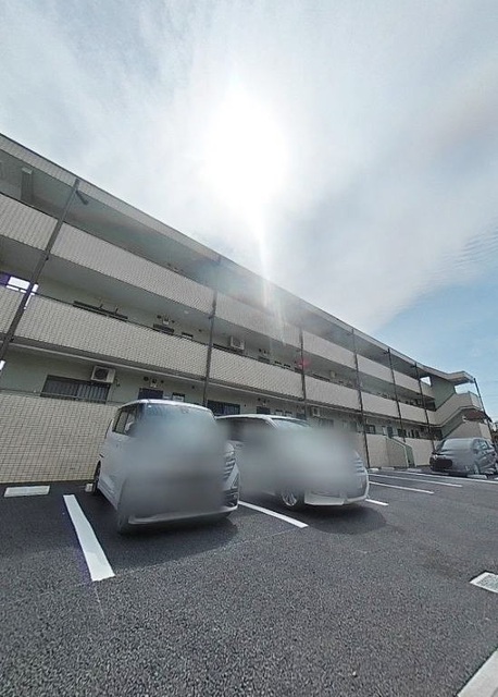 13/20 駐車場