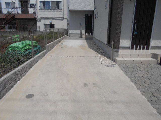 26/27 駐車場