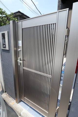 16/21 エントランス