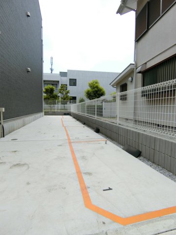 20/20 駐車場