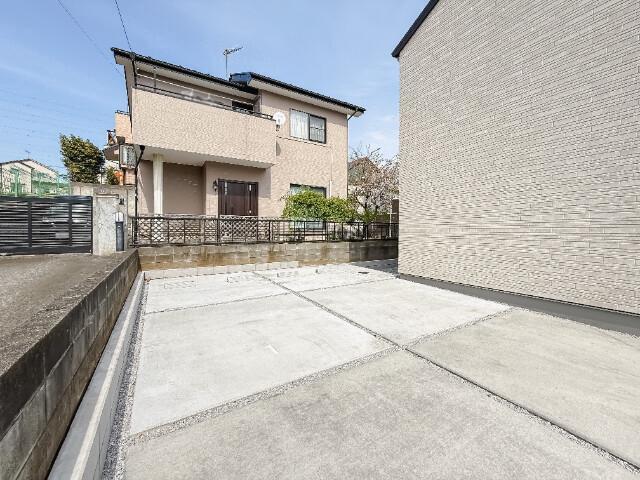 21/22 駐車場