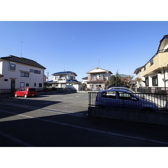 14/14 駐車場