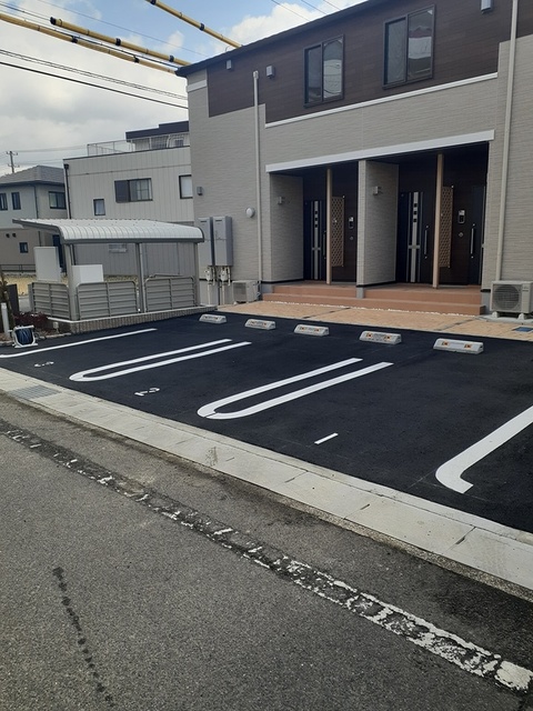 21/28 駐車場