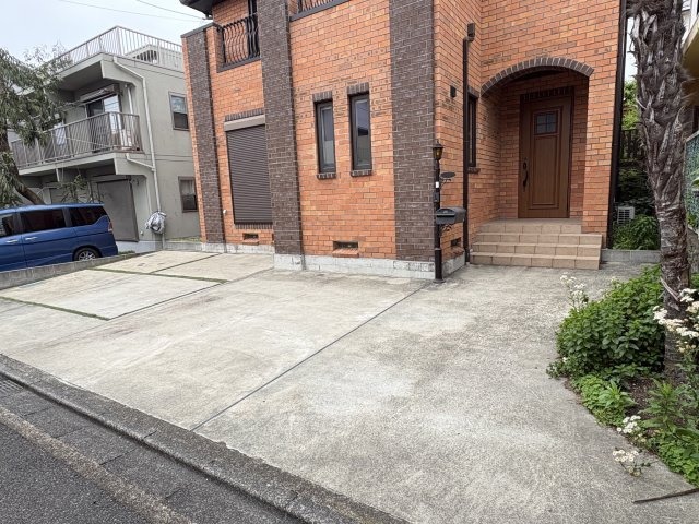 18/18 駐車場