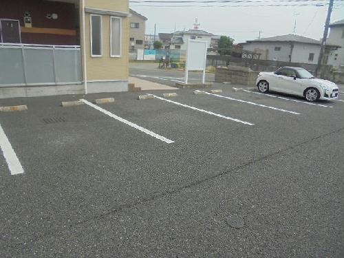 14/14 駐車場