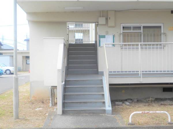 15/16 エントランス