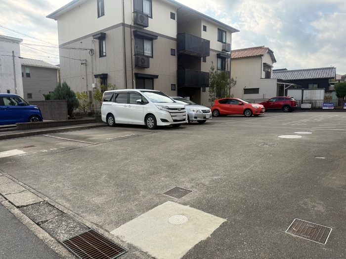 8/8 駐車場