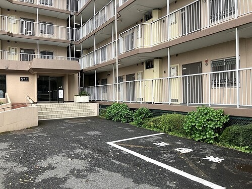 18/24 エントランス