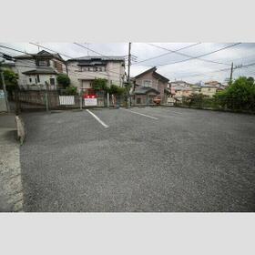 15/15 駐車場