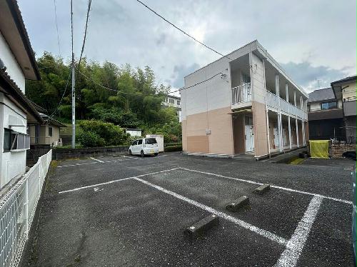 14/14 駐車場