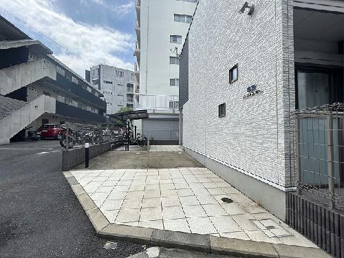 14/14 エントランス