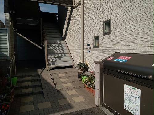 2/2 エントランス