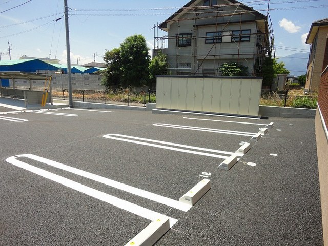 14/20 駐車場