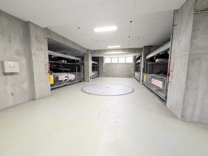 3/3 駐車場